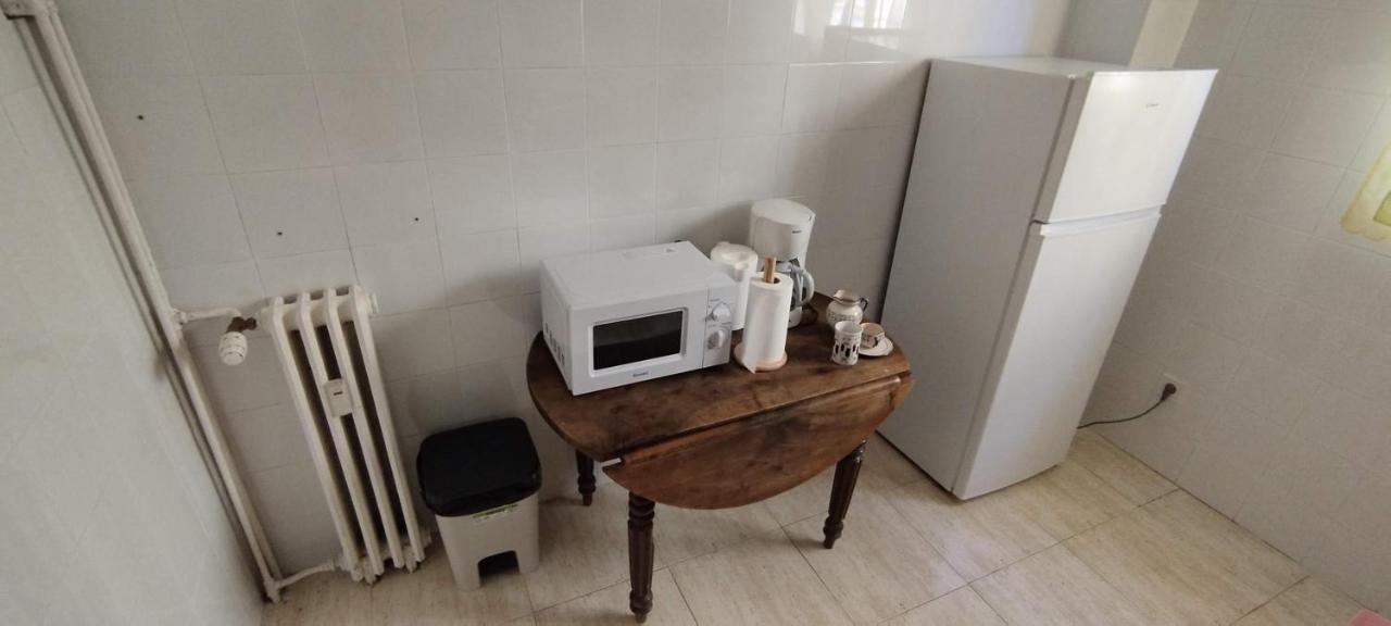 Apartamento Al Lado Del Museo Dali Figueres  Bagian luar foto